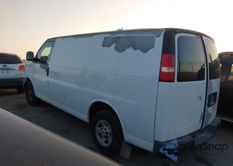 2004 Chevrolet Express from USA, damaged, VIN 1GCFG15X941181083